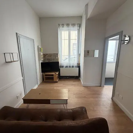 Conventional Apartment, Fully Equipped Διαμέρισμα *